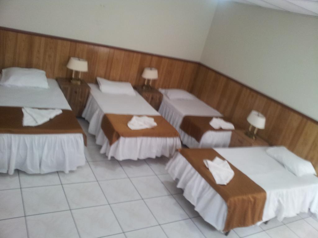 Hotel Manantiales El Salvador San Salvador Bilik gambar