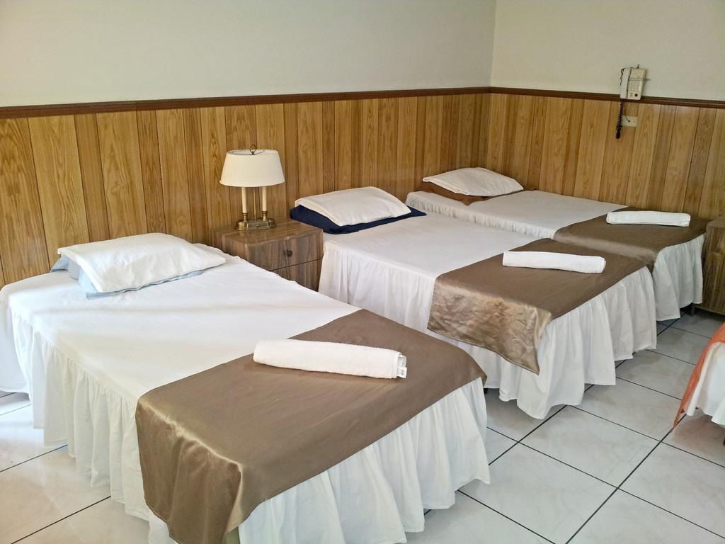 Hotel Manantiales El Salvador San Salvador Bilik gambar